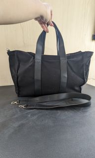 unbranded two way tote bag / sling bag / weekender bag / laptop bag in black