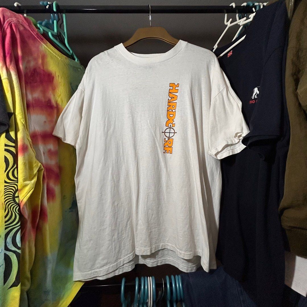 Vintage Art Tee tshirt (Category: Shirts) located in Marilao. Submitted by 240presolution (Listing ID 1297953176, Image 1). Description: .