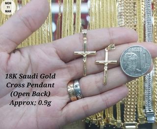 18K Saudi Gold Cross Pendant