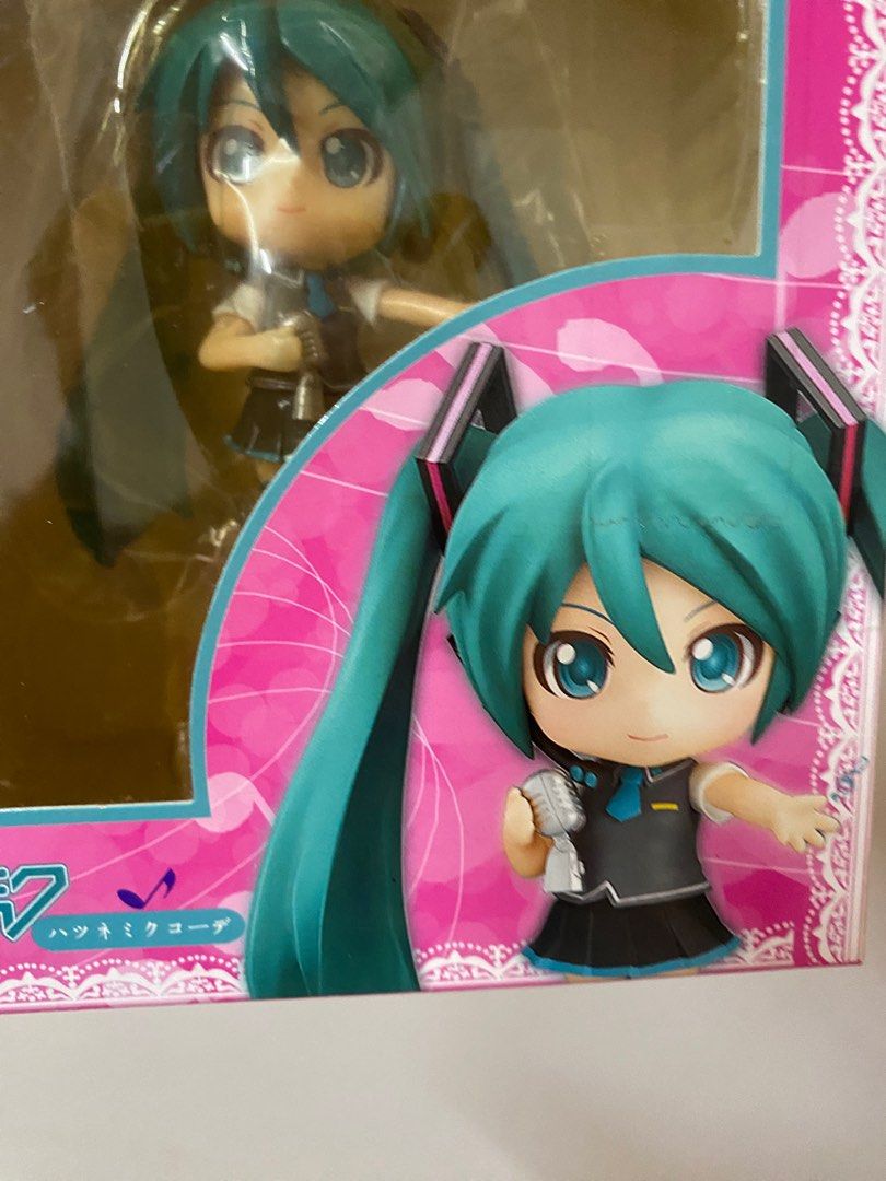 初音黏土人公仔 港版, 書籍、休閒與玩具, 玩具、公仔、桌遊在旋轉拍賣