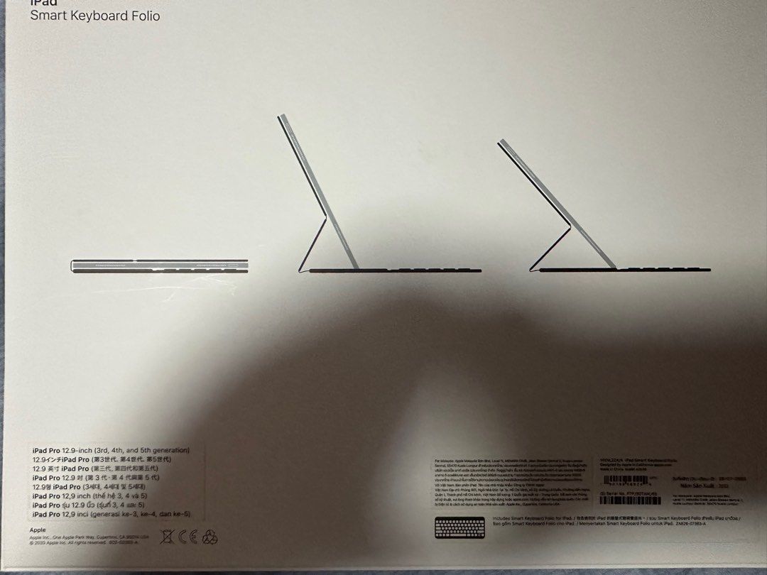 iPad 12.9inch（第5世代）smart keyboard folio-