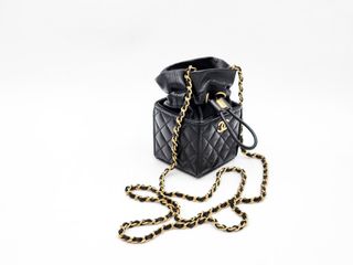 (Category: ) located in . Submitted by designercollectibles.com.au (Listing ID 1298018211, Image 1). Description: .