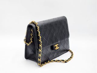 (Category: ) located in . Submitted by designercollectibles.com.au (Listing ID 1298011123, Image 1). Description: .