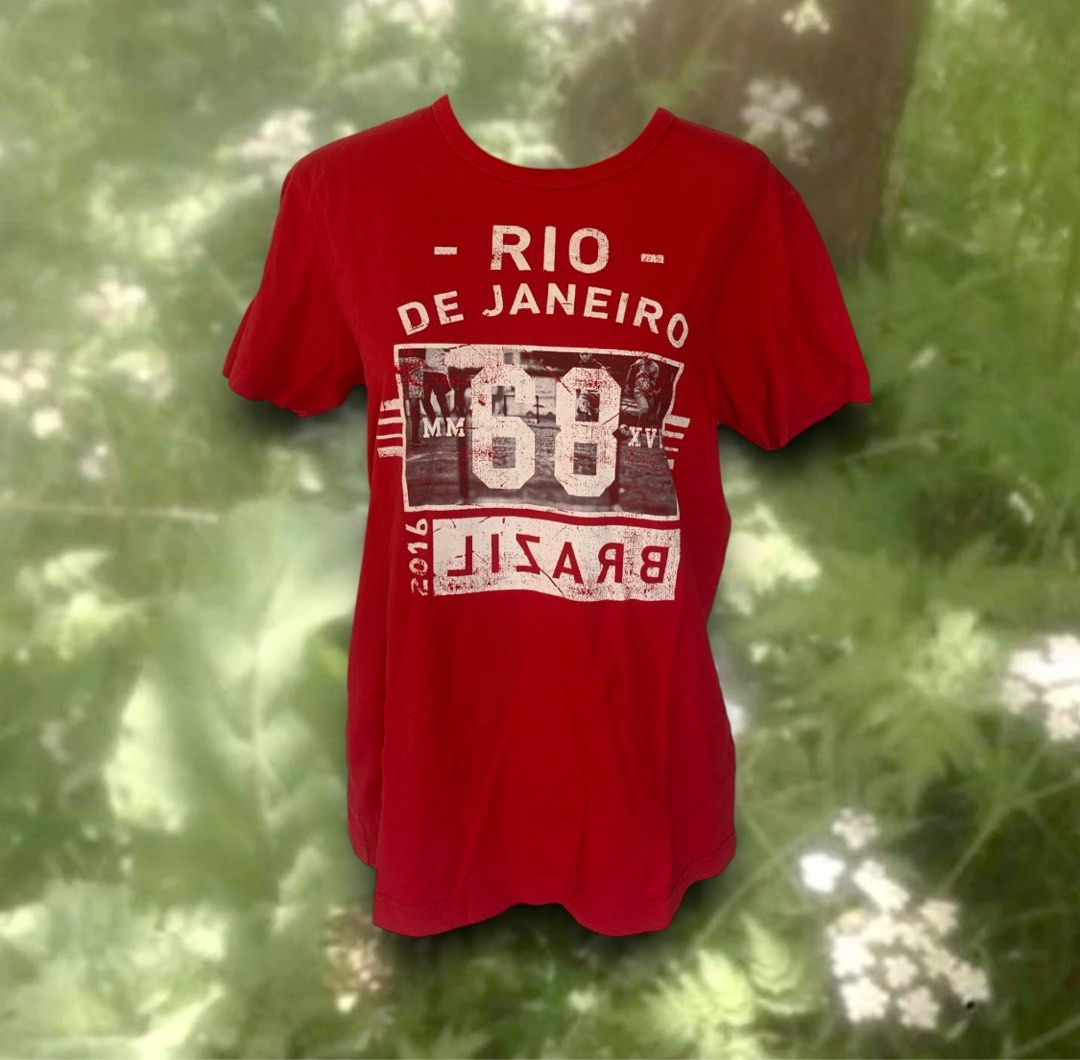 BALENO Red Graphic Shirt (Category: Tshirts & Polo Shirts ) located in Quezon City. Submitted by baileys_threads (Listing ID 1297962705, Image 1). Description: - M (25x19).