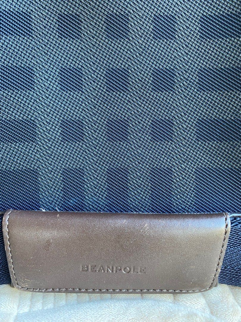 BEAN POLE Laptop Bag (Category: Briefcases) located in Baliuag. Submitted by nylinel (Listing ID 1297958791, Image 3). Description: 👜 BEANPOLE Laptop Bag 💼 Color: Brown and Navy Blue 👜 Material: Canvas and Leather ⛔️ Size: L- 15” x H- 12” x W- 3” 👛 Guaranteed authentic 💯 🎒 preloved - with minimal signs of used.