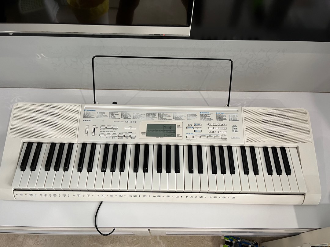 Casio LK 247 Keyboard with Key Lighting System