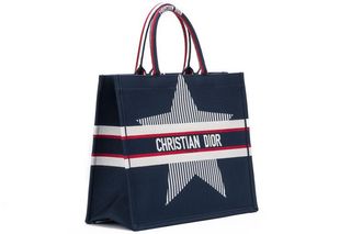 (Category: ) located in . Submitted by selling_luxury_items (Listing ID 1298086960, Image 1). Description: .