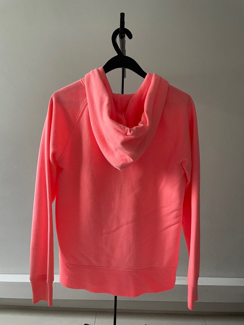 GAP jacket (Category: Coats, Jackets and Outerwear) located in Singapore. Submitted by ethelnol (Listing ID 1298061416, Image 3). Description: .