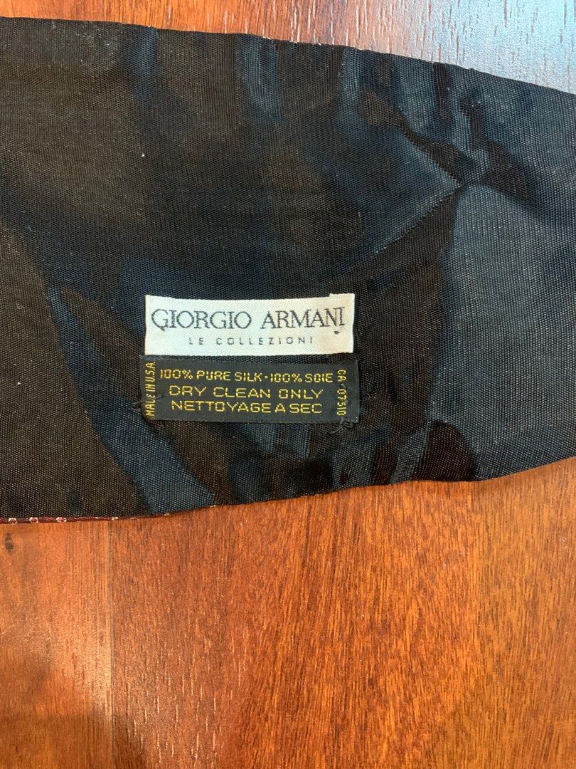 Giorgio Armani Pure Silk Maroon Cummerbund (rare) (Category: Belts) located in Pasay City. Submitted by emilio1998 (Listing ID 1298114834, Image 3). Description: .