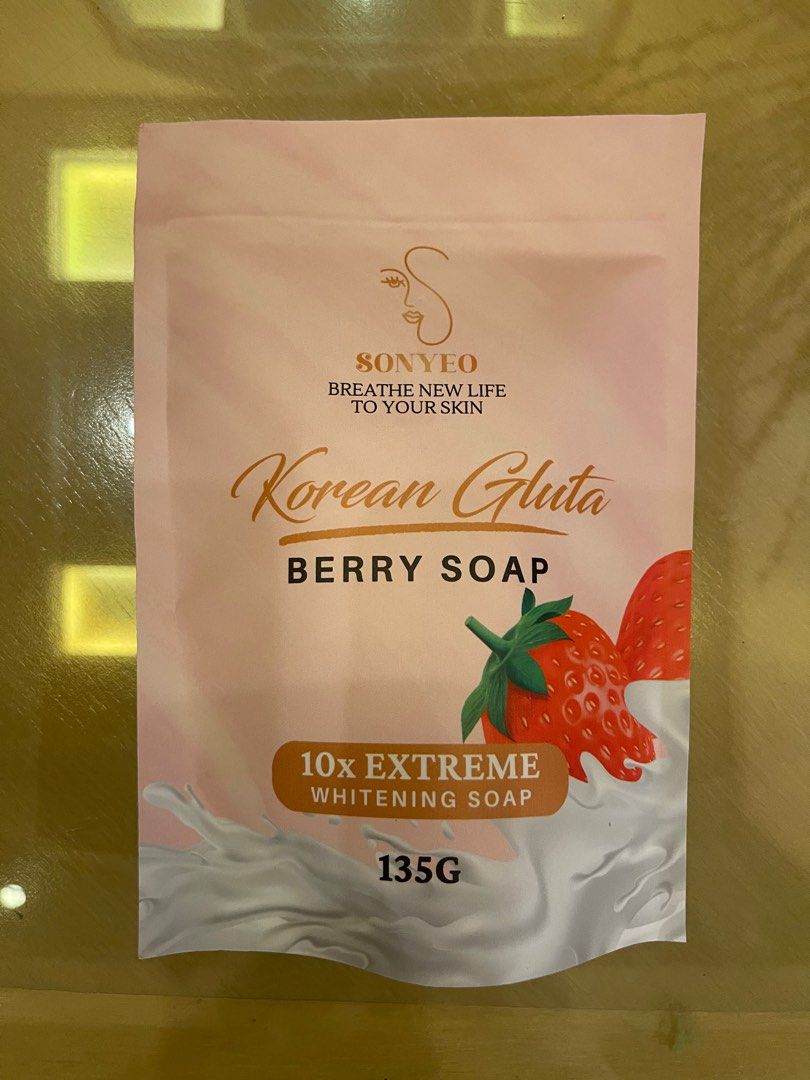 Gluta Berry Soap (Category: Bath) located in San Juan City. Submitted by apl_d (Listing ID 1298044693, Image 1). Description: Korean Gluta Berry Soap 10x Extreme Whitening Soap.