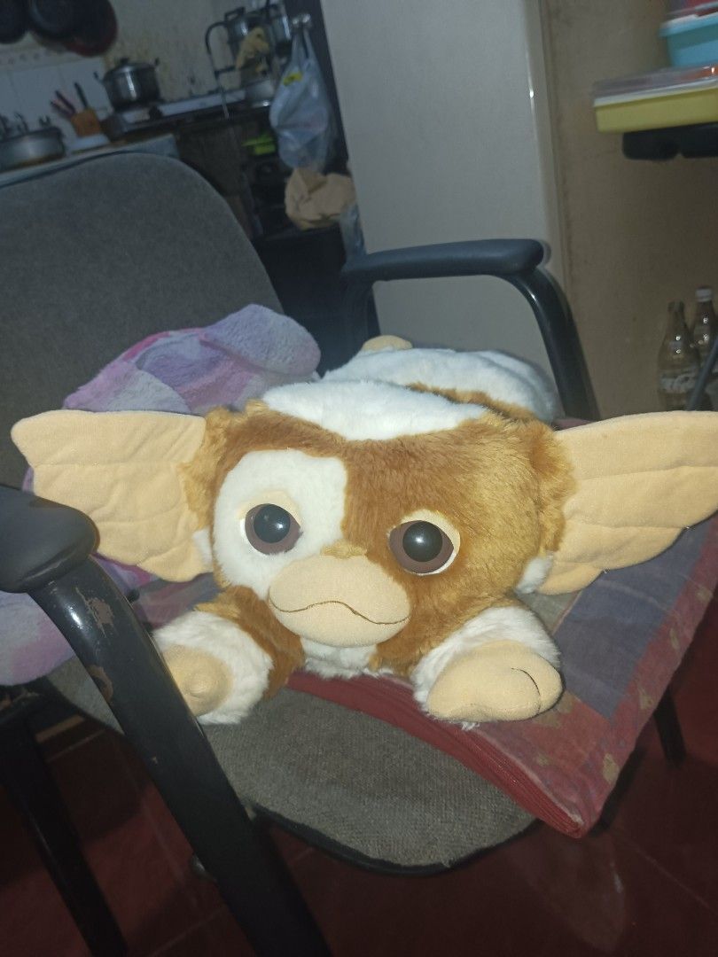 GREMLINS TISSUE HOLDER (Category: Towels, Napkins & Holders) located in Caloocan City. Submitted by mazed22 (Listing ID 1298061975, Image 1). Description: SIZE 21inches.