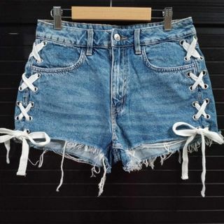 H&M Divided  Tie Up Side Jean Cut Short