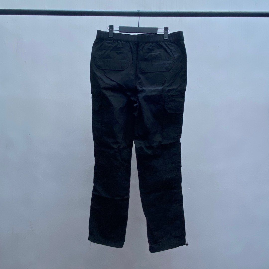 H&M Nylon Cargo Pants (Category: Joggers) located in Quezon City. Submitted by rylledup (Listing ID 1297961576, Image 2). Description: H&M Nylon Cargo Pants Waist: 32-34 (garterized) Length: 40 LO: 7.5 Price: P500.