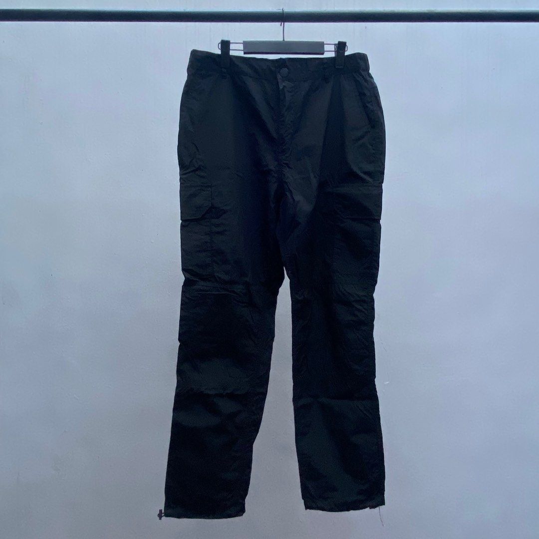 H&M Nylon Cargo Pants (Category: Joggers) located in Quezon City. Submitted by rylledup (Listing ID 1297961576, Image 1). Description: H&M Nylon Cargo Pants Waist: 32-34 (garterized) Length: 40 LO: 7.5 Price: P500.