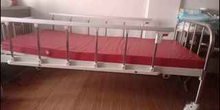 HOSPITAL BED FOR SALE