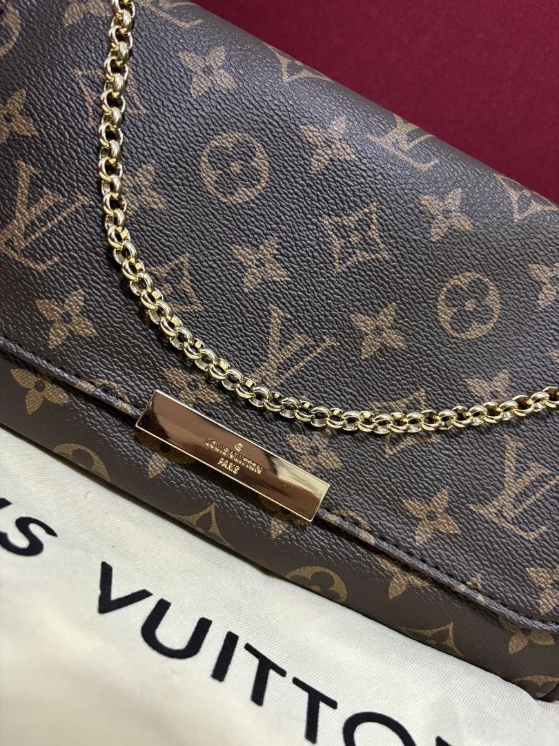 Lv Favorite Mono (Category: Luxury Bags & Wallets) located in Cebu City. Submitted by day.98 (Listing ID 1297987324, Image 2). Description: selected from japan surplus genuine leather meduim size coded with dust bag no flaws.