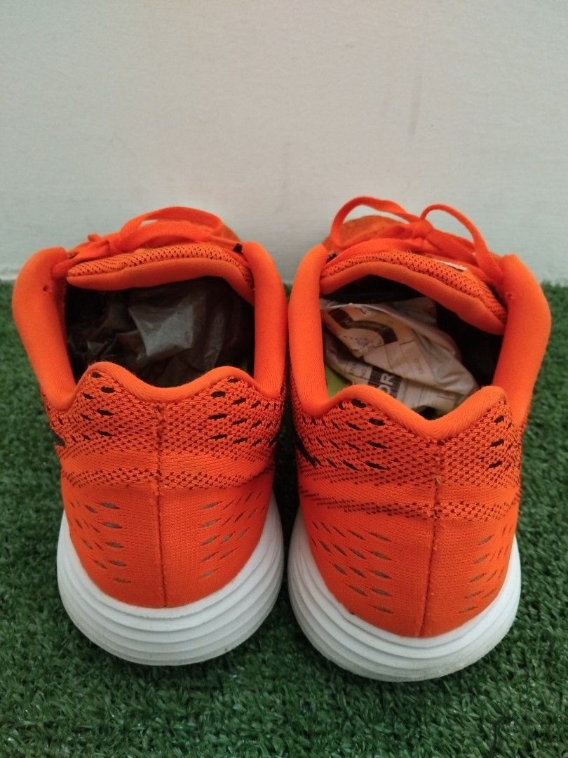 Kasut Running Nike Lunartempo