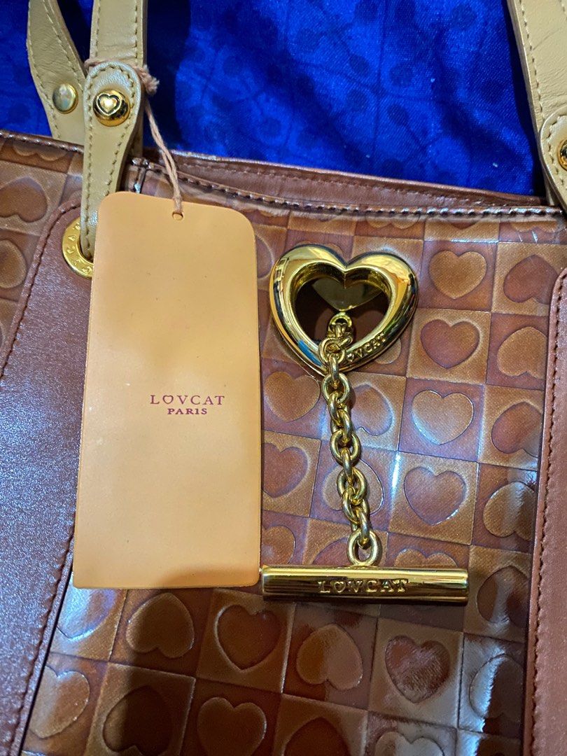 Lov Cat (Category: Luxury Bags & Wallets) located in Iligan City. Submitted by roda231982 (Listing ID 1297970256, Image 2). Description: Gold hardwares ,no issue ..super nice.