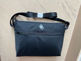（分類：）位於 。 由 ssw.ll 提交（商品編號 1298037199，圖片 1）。簡介： 。