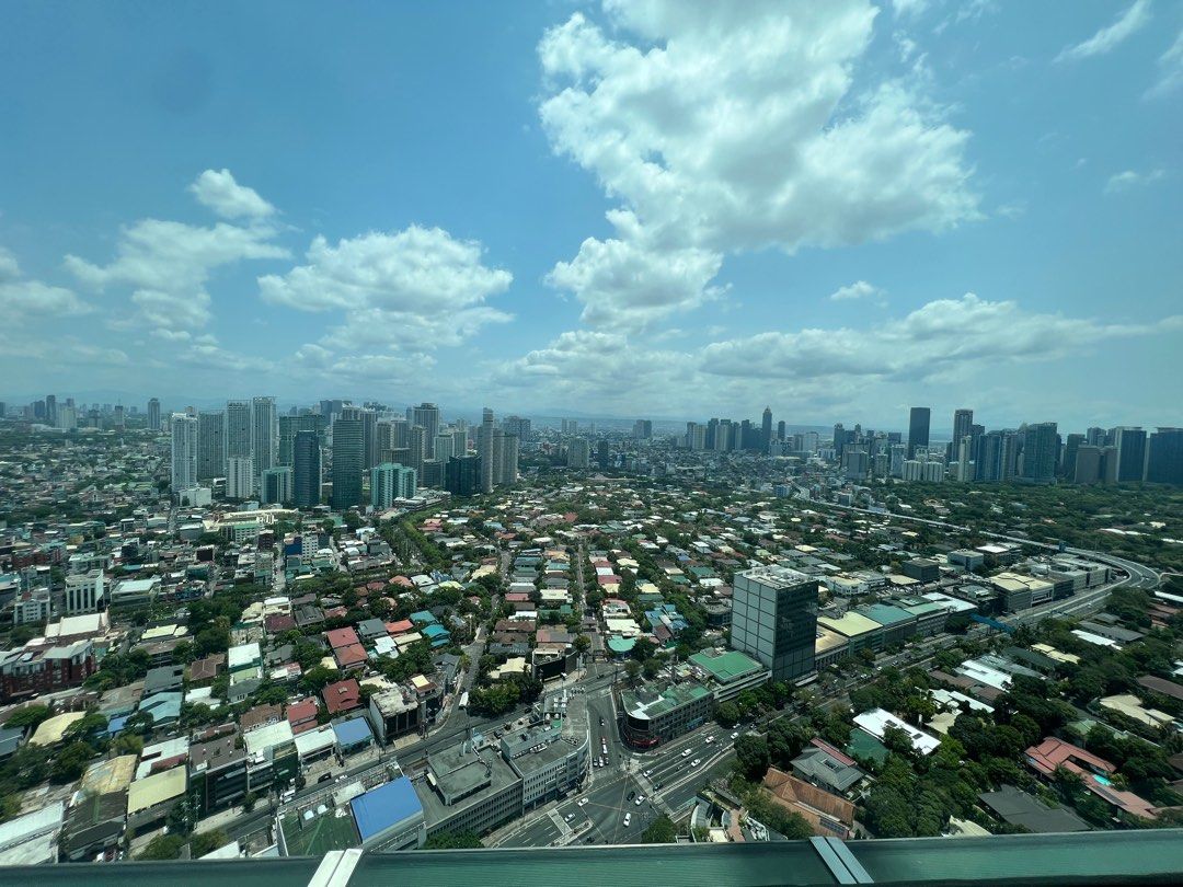 For sale 3 bedrooms condo in Watthana, Bangkok | Hipflat