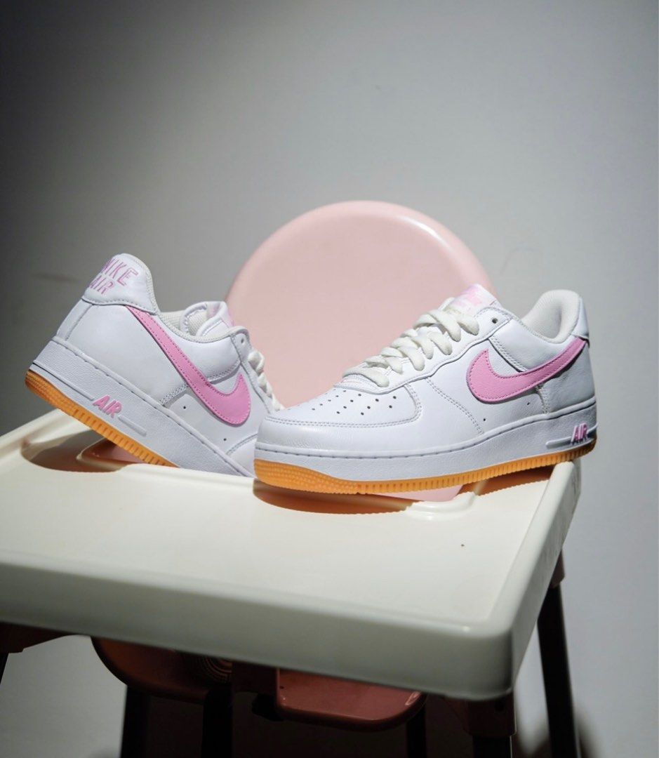 nike air force pink bottom