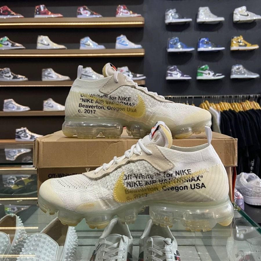 Retail off white vapormax on sale