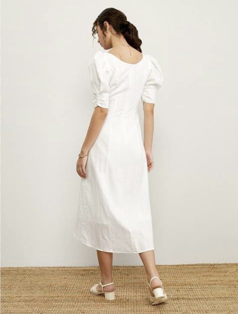 Pomelo dress (Category: Dresses) located in Quezon City. Submitted by bonstar (Listing ID 1298069048, Image 3). Description: Puff sleeve Ruched Midi , High front low back dress. Bought for ₽1997.