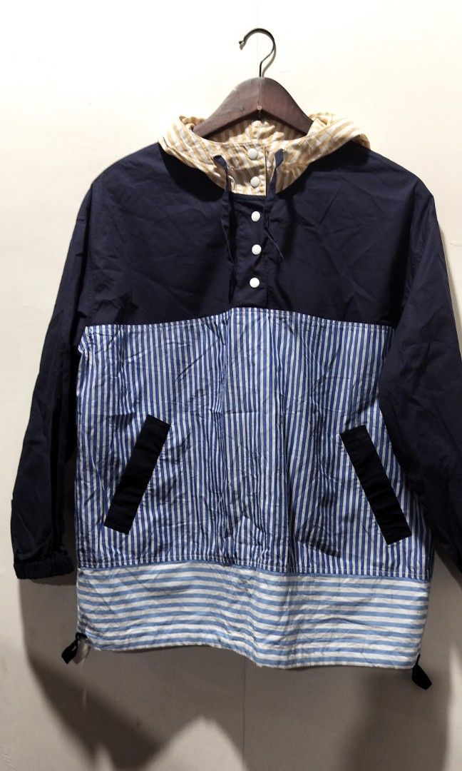 Pou Dou Dou switching fabric shirt (Category: Coats, Jackets and Outerwear) located in Quezon City. Submitted by sicnarf_95 (Listing ID 1298094414, Image 1). Description: tagged size M light fabric has adjusters at the hips shoulders: 20" sleeve length: 18" pit to pit: 22" length: 24".