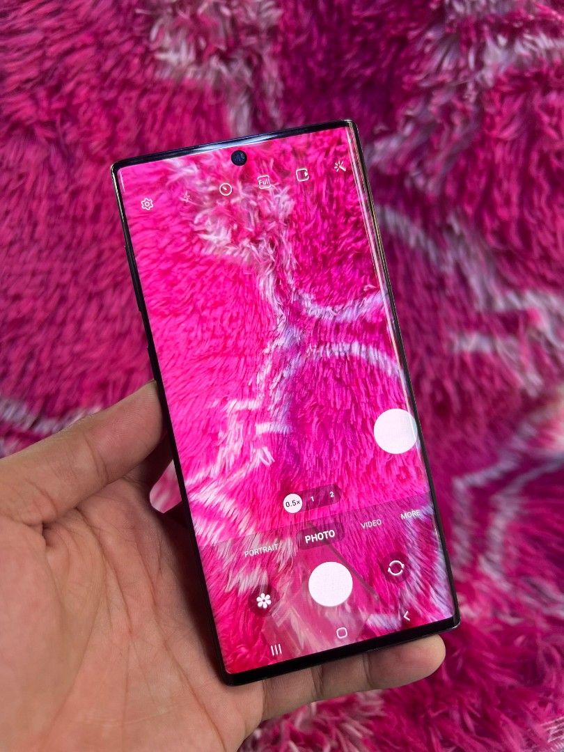 Samsung Note 10 (Category: Samsung) located in Quezon City. Submitted by mubrogadgets (Listing ID 1297998326, Image 3). Description: SUPER Sale!! 🔥SAMSUNG Note 10❤️ for sale or swap 10500 pesos only No issue no amoled burn no history of repair or issue ➡️Super linaw ng both camera ➡️Flagship Phone ➡️GAMING PHONE AND CAMERA PHONE ➡️HIGH QUALITY DISPLAY ➡️HIGH QUALITY PERFORMANCE •256/8gb • NTC approval •Dynamic AMOLED, HDR10+ •3500 mahh •Exynos 9