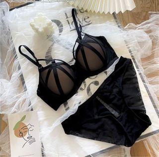 (Category: ) located in . Submitted by shop.princess (Listing ID 1297978360, Image 1). Description: .