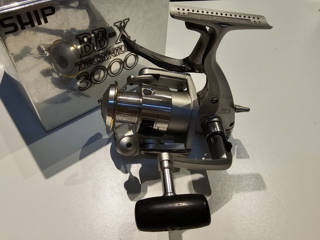 リール B BX TECH N I UM 8000 リール B BX TECH N I UM 8000 B BX TECH N I UM 8000（Shimano