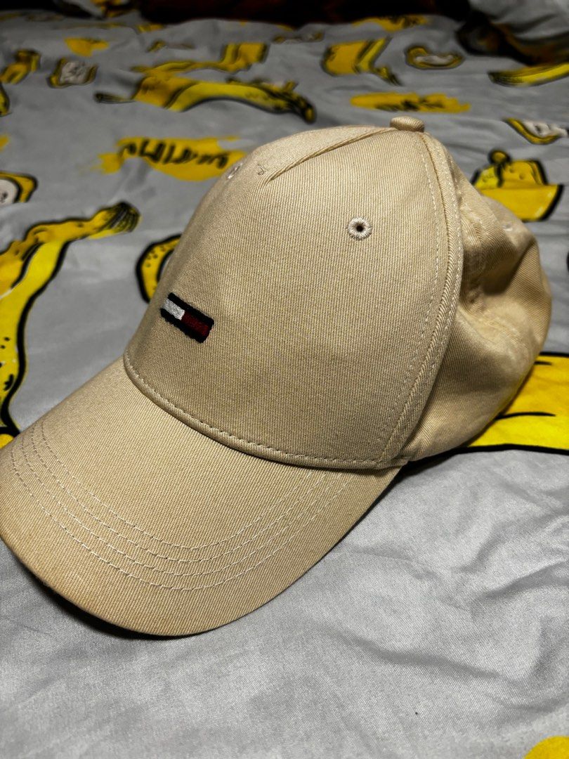 Beige cap tommy hilfiger clearance