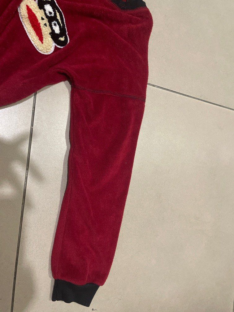 Top (Category: Activewear) located in Kuala Lumpur. Submitted by bellnas (Listing ID 1298097685, Image 3). Description: .