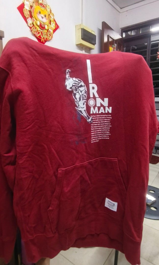 Uniqlo Ironman Marvel UT Maroon Hoodie