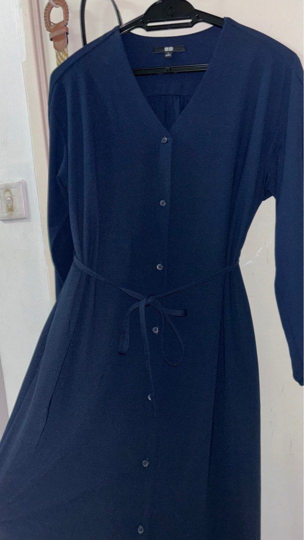 UNIQLO Women Crepe Jersey Long Sleeve Dress (Navy Blue), Women's Fashion,  Dresses & Sets, Dresses on Carousell