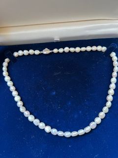 Vintage Mikimoto 5mm pearl necklace re tread white to shade of pink