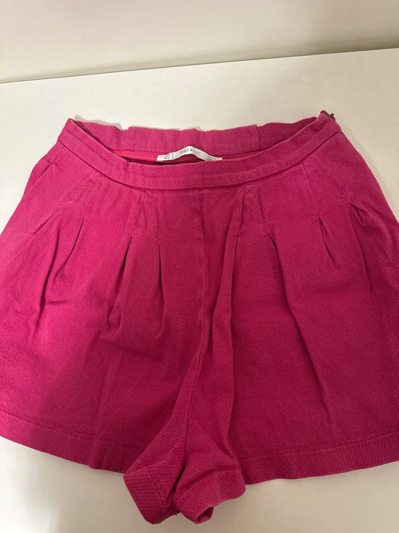 Zara Shorts (Category: Shorts) located in Manila. Submitted by fitsdeclutter (Listing ID 1298092761, Image 3). Description: used less than 5x size small.