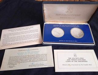 1978 silver Manuel quezon 50 pesos and 25 pesos ,complete with box and certificate of authenticity