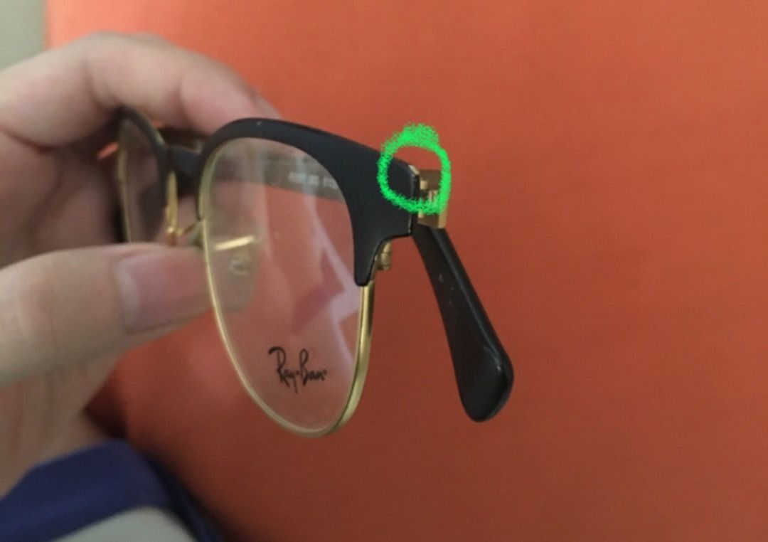 2 for 199 Authentic Ray-ban Eyeglasses and Silver Metallic Eye Frame (Category: Sunglasses & Eyewear) located in Quezon City. Submitted by macey_store (Listing ID 1292664376, Image 2). Description: ray ban w scratches and maluwag screw.