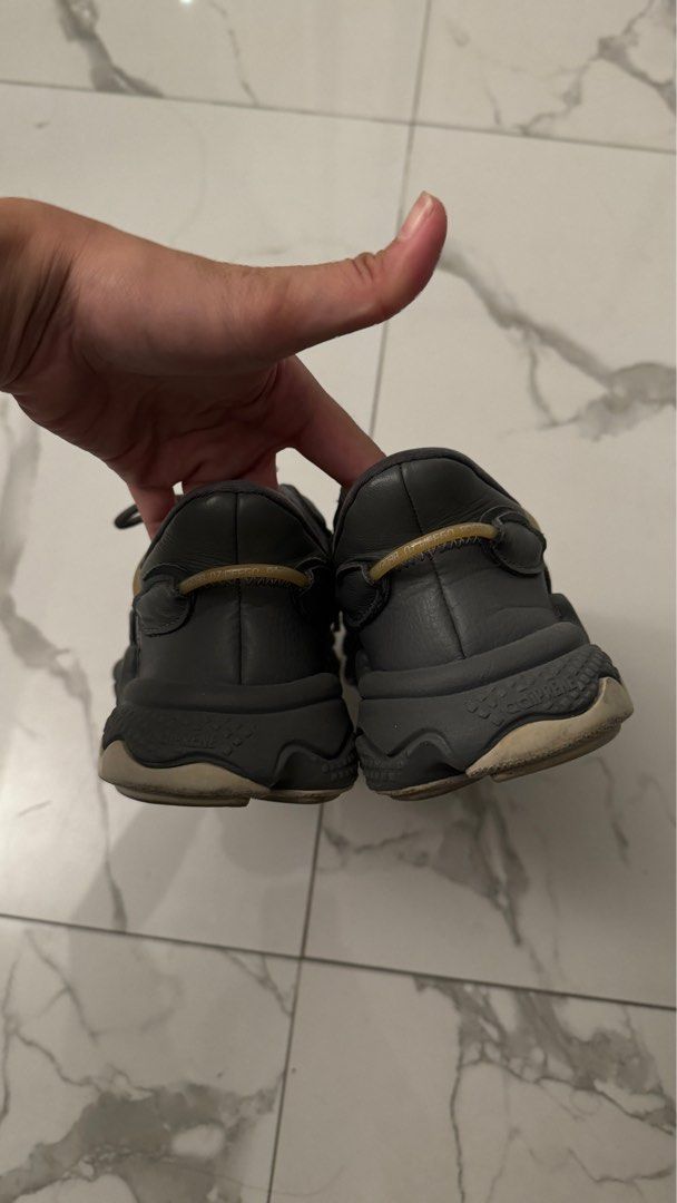 adidas Ozweego 'Grey Ash Silver’ (Category: Sneakers) located in Pasig City. Submitted by maya188469 (Listing ID 1298229970, Image 3). Description: Wmns Ozweego ‘Grey Ash Silver’ UK 5 / 38 / 23.5 cm RFS: too many shoes.