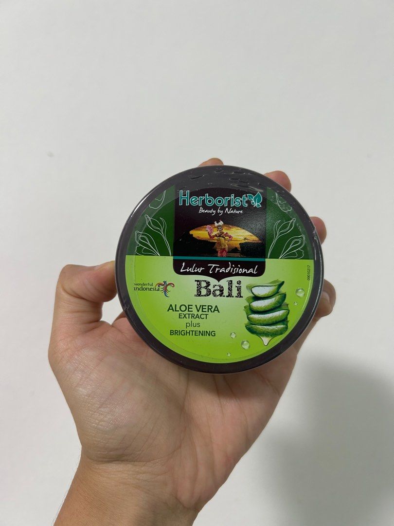 Aloe Vera Body Scrub from Bali, Beauty & Personal Care, Bath & Body, Body  Care on Carousell
