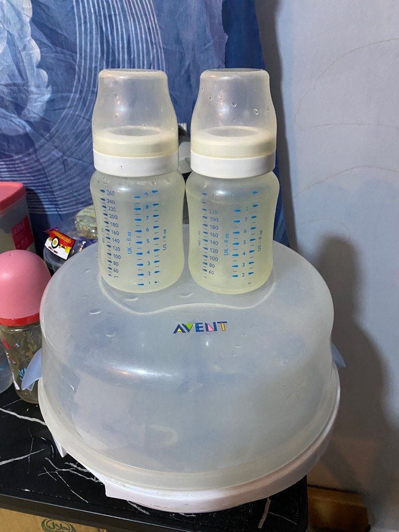 Avent Bottles and Microwave Steam Sterilizer (Category: Breastfeeding & Bottle Feeding) located in Marikina City. Submitted by jewelklein08 (Listing ID 1298158765, Image 2). Description: .