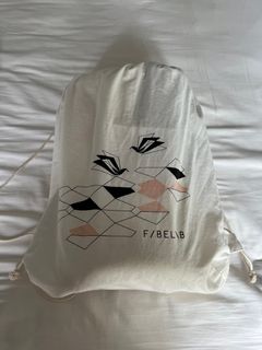 （分類：）位於 。 由 lewinamun 提交（商品編號 1298160793，圖片 1）。簡介： 。