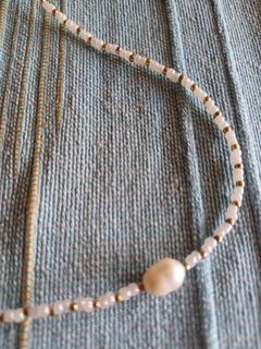 Beach Bead Choker-Necklace with Gold Trimmings