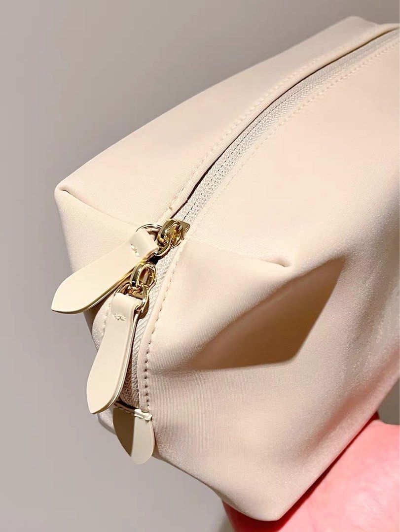 Burberry Beauty VIP Cosmetic Pouch Bag