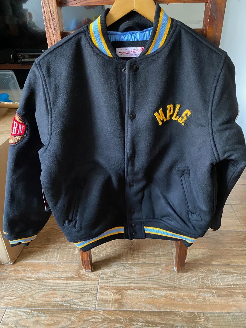 Brand New Mitchell Ness Hardwood Classic NBA Authentic Varsity Jacket Los Angeles Lakers Carousell