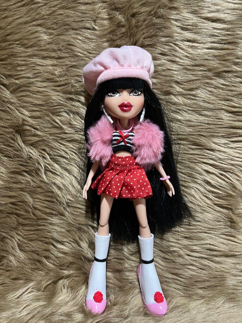 Bratz Study Abroad Kumi 2015 Doll with Complete Accessories (Category: Kids Toys) located in Cebu City. Submitted by jayrassicpark (Listing ID 1298209244, Image 2). Description: Bratz Study Abroad 2015 Kumi doll with complete accessories for sale for only ₱1,800 Details: -1 Bratz doll (Kumi - 2015 Bratz) -In excellent condition, like new -Comes with her complete accessories such as extra outfit, travel bag, hairbrush, and stickers -Also includes 