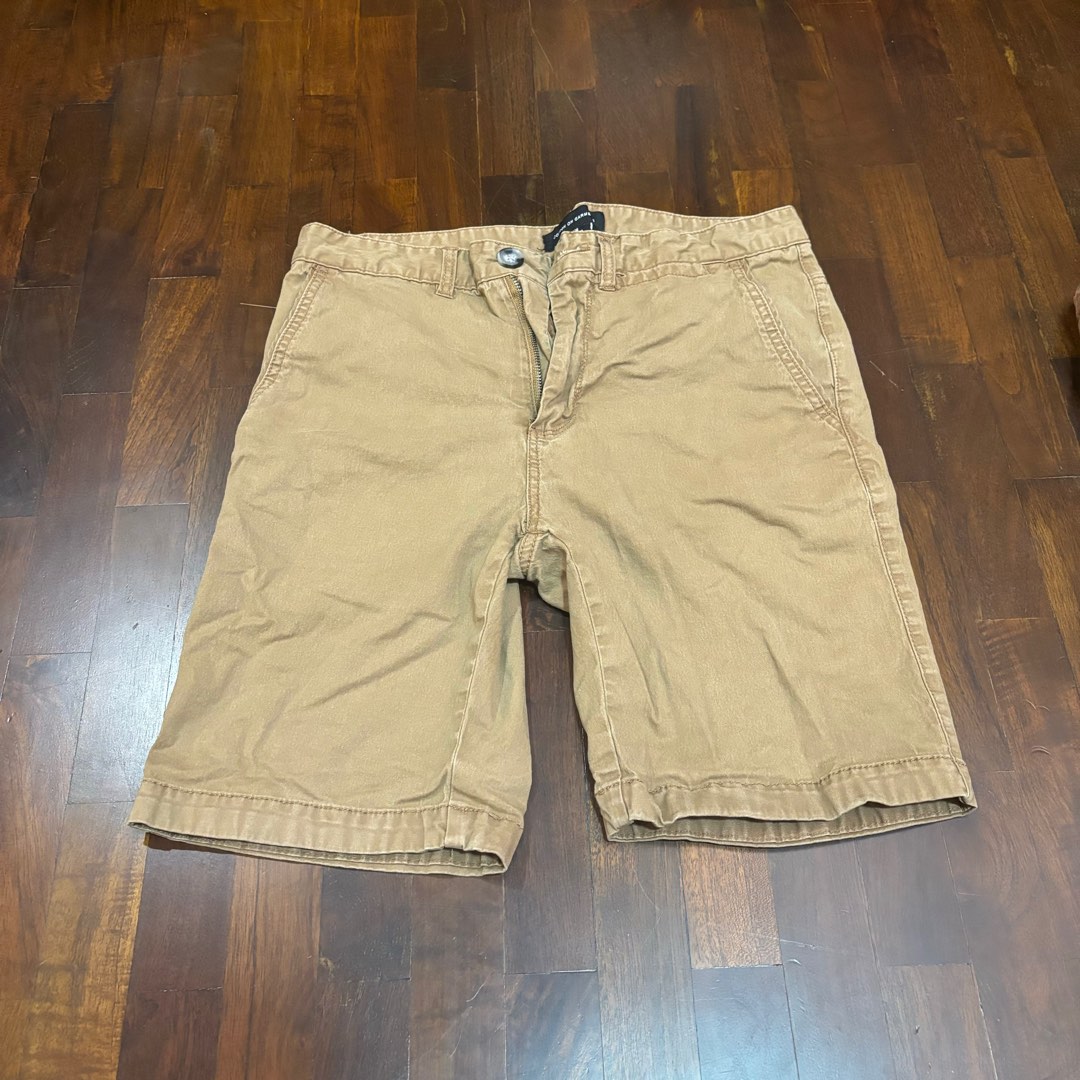 Brown shorts, Men's Fashion, Bottoms, Shorts on Carousell