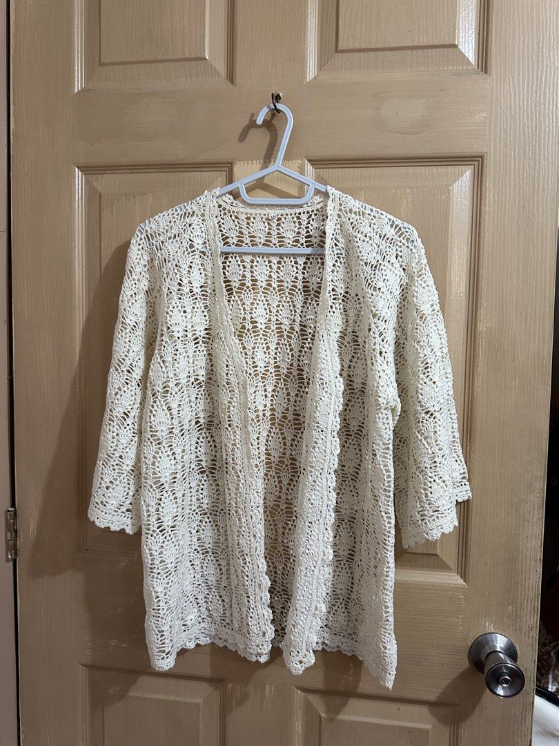 Crochet Kimono Cover-Up (Category: Others Tops) located in Pasig City. Submitted by stuffofauntbecky (Listing ID 1298195168, Image 1). Description: - can fit S - M.