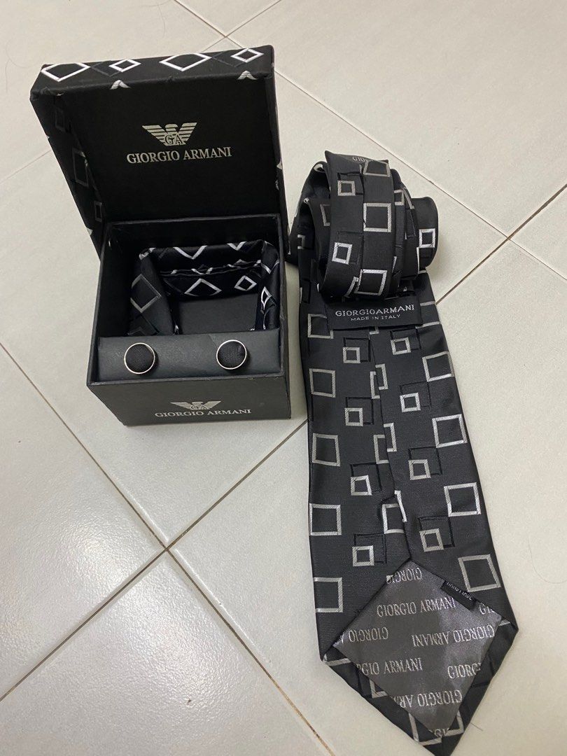 Giorgio Armani neck tie set